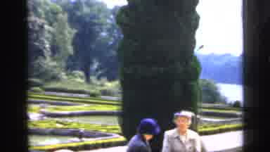 England (1949): An Amazing Garden Park Filled With Plants And Trees