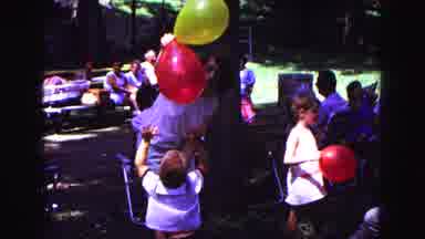 NEW ORLEANS--orl: Small Kids Are Enjoying The Balloons
