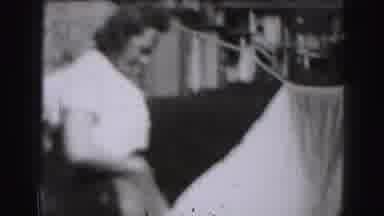 Harrisburg Penn (1946): A Very Apply Enjoying The Lady In The Side Of The House