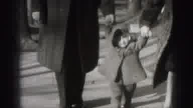 Harrisburg Penn (1946): Two Parents Takes Baby For Walk As A Family Trip
