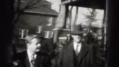 Harrisburg Penn (1946): A Group Of Family Members Are Going To See The People And
