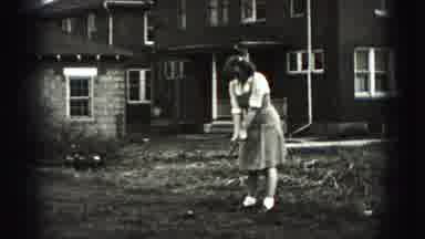 New Cumberland Penn (1946): A Woman Golf Pa lying In The Ground And Full Energy