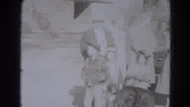Lincoln Nebraska (1947): A Group Of Family Members Are Having An Outdoor Photo