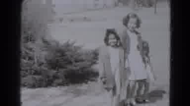 Lincoln Nebraska (1947): Three Little Girls Hand In Hand Walk In A Vast Landscape