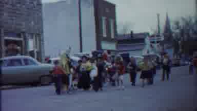 Cheyenne County Kansas (1958): A Number Of Family Members To Enjoy The Walking