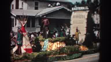 Pasadena California (1962): View Of Green And Gold Parade Float On A Bright Sunny