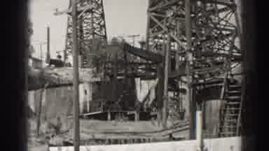 Long Beach California (1937): Black And White Video Of An Old Wooden Oil Well
