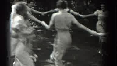 Southhampton New York (1937): Women And Teenage Girls Play Ring Around The Rosie