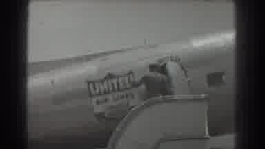San Francisco California (1939): Man Exits United Airlines Plane