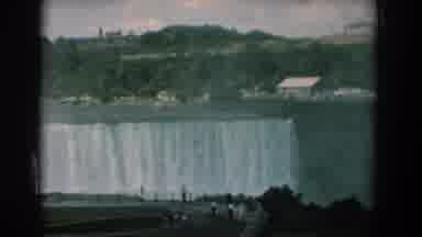 Yorktown Virginia (1958): Tourist Watch The Amazing Waterfalls