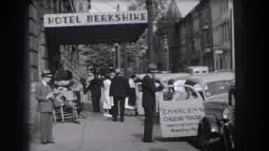 Reading Pennsylvania (1938): Hotel In A Busy City