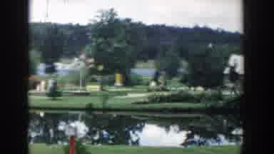 Wisconsin Dells Wisconsin (1954): A Background View Of A Head Coming Of A Box