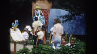 Wisconsin Dells Wisconsin (1954): Passing View Of People At Amusement Park On A