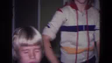Saint Paul Minnesota (1971): Kids Pouring Four Family History Archive At Old House