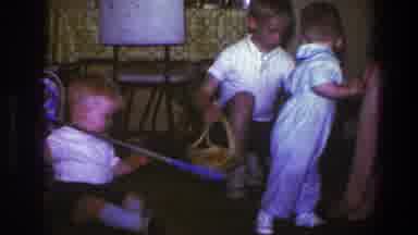 Saint Paul Minnesota (1973): Kids Playing In Living Room With Boys And Girls