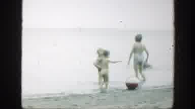 Connecticut (1947): Children Play By The Seaside