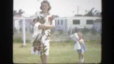 Florida (1945): Mother Daughter Chores Outside Alone Mom Leaves Daughter Crying