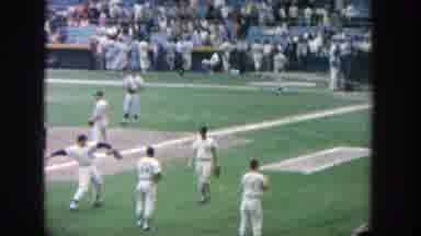 Yankee Stadium New York (1964): The NFL Finals Begins in A Minute