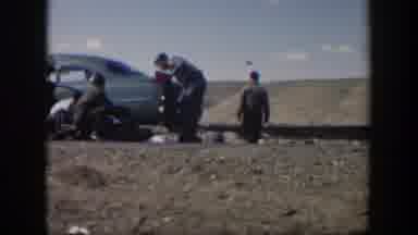 Texas (1951): Desert Car Peoples Dead Isolated Cars Hostages Soldier Kneeling Old