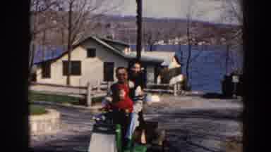Pequot Lakes Minnesota (1964): Family In Their Holidays