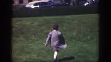 Cincinnatti Ohio (1949): A Kid Running Around Alone