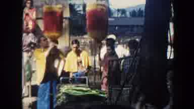 Hawaii (1961): A Beautiful Day In India And Many People Enjoying It