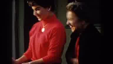 Glendale California (1962): Mother Welcomes Visitors Happily