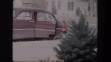 Nevada (1954): A Little Girl Waits For Her Mum To Come Down From The Car