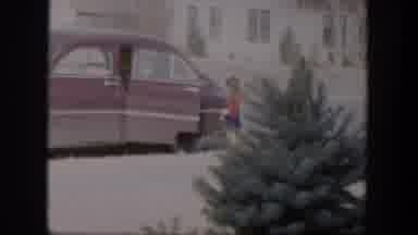 Nevada (1954): Man And Daughter Get Out Of Car And Carry Food