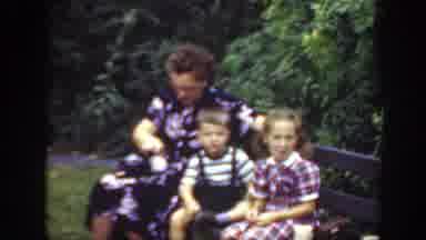 Washington DC (1948): Family Children Mother Woman Walk Wind Picnic Food Drink