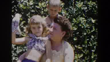 Lubbock Texas (1953): Mom With Kids And Puppy