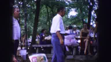 Dallas Texas (1964): Lost Elderly Man Looking For A Seat To Have His Meal On A