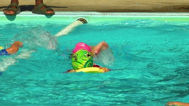 CABO SAN LUCAS MEXICO-2020: Numerous Children Learning To Swim On A Wonderful