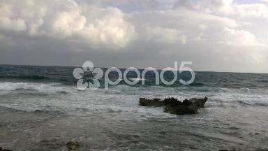 (Seamless Loop) Short Rocky Wave Break