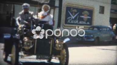(8mm Film) 1905 Cadillac From 50s Car Show