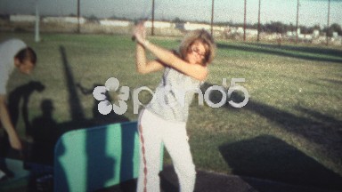 (8mm Vintage) 1971 Golf Driving Range Date
