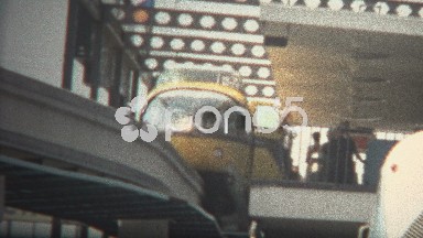 (8mm Vintage) 1968 Disneyland Hotel Monorail