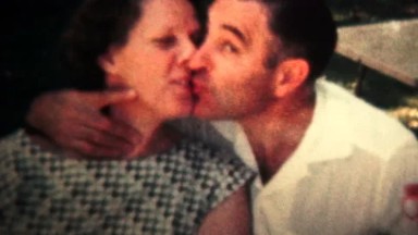 (8mm Vintage) 1957 Man Steals Kiss Family Laughs About It