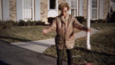 1963: Mother jumping rope attempt embarassingly fails quickly.