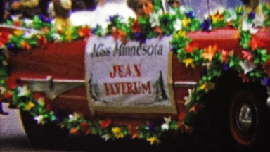 1960: Miss Minnesota Jean Elverum beauty queen car parade.