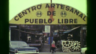 1977: Centro artesanal de pueblo libre people craft show artisan market. CUSCO,