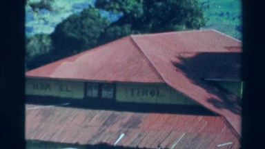 1976: Cow animal rancher stables farmland herding inhuman small pens. SAN JOSE,