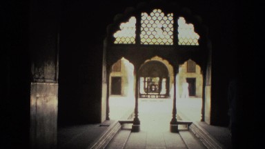 1974: house without doors INDIA