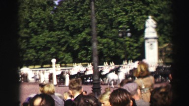 1952: watch army pared at the palace EDINBOURGH, SCOTLAND