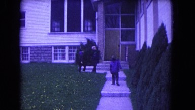 1964: childrens are watching something upper the building NIAGRA FALLS, NEW YORK