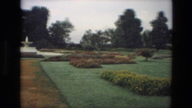 1974: a garden is seen INDIA