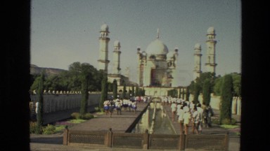 1974: vintage clip of Taj Mahal