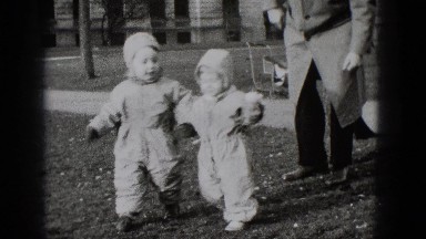 1948: twins are seen MIDDLETOWN PENNSYLVANIA