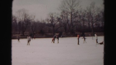 1962: on the snowy ground many children are practicing skating HAGERSTOWN