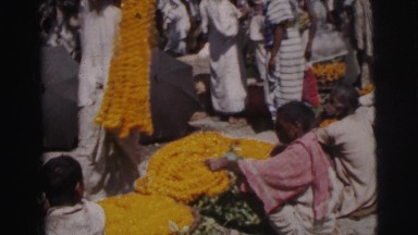 1962: a visit to a traditional and extraordinary hindu street market CALCUTTA
